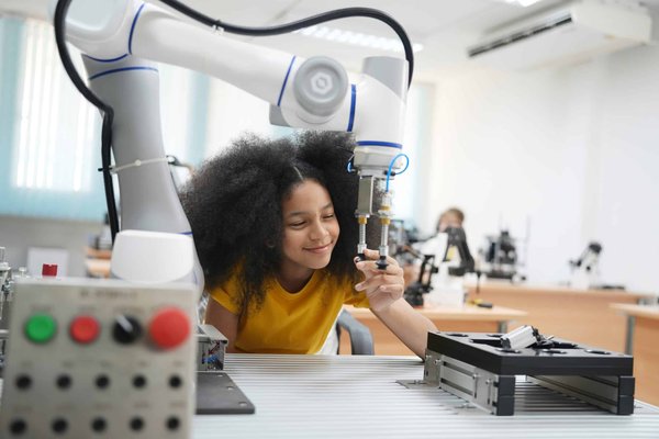 What Is the Potential of Smart Nanobots in Targeted Drug Delivery?